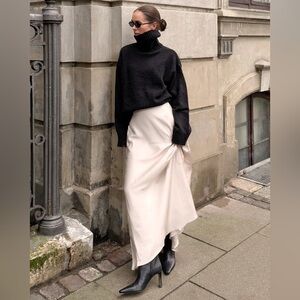 Na-Kd Elegant Cream Satin Skirt Maxi